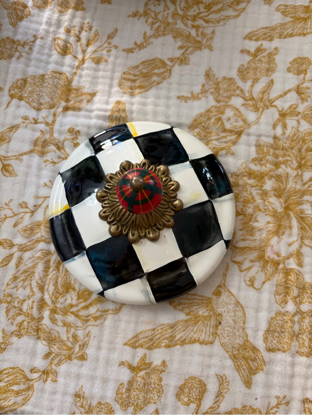 MacKenzie-Childs Courtly Check Round lid  in Black, White and Gold